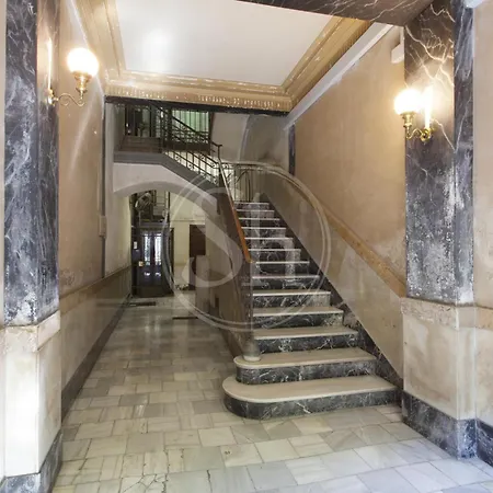 Al Lado De Sagrada Familia Apartment